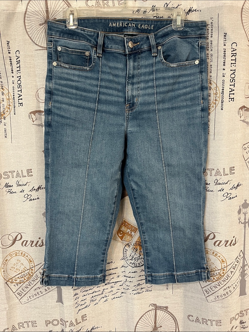 American Eagle Outfitters Women’s high-waisted capri Jeans